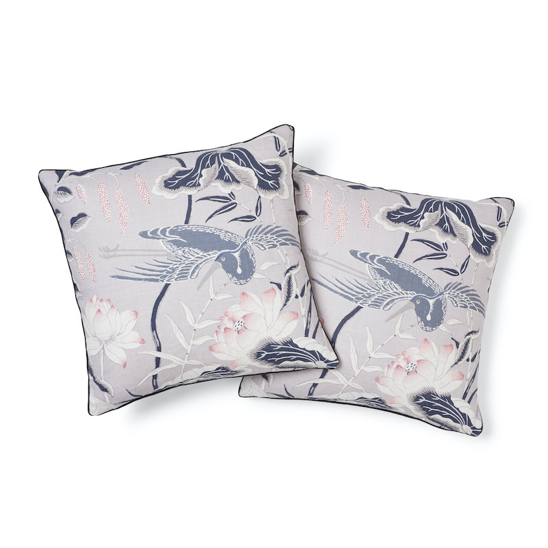 LOTUS GARDEN 18" PILLOW Lilac