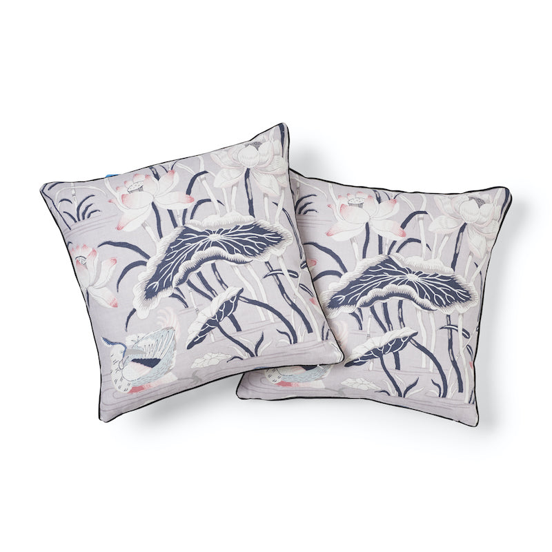 LOTUS GARDEN 18" PILLOW Lilac