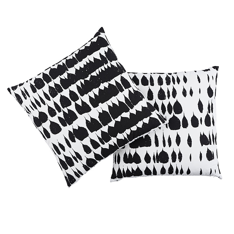 QUEEN OF SPAIN 24" PILLOW Black