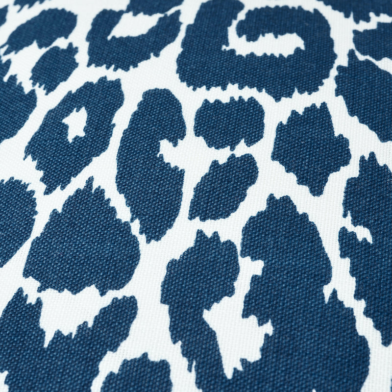 ICONIC LEOPARD I/O 18" PILLOW Navy