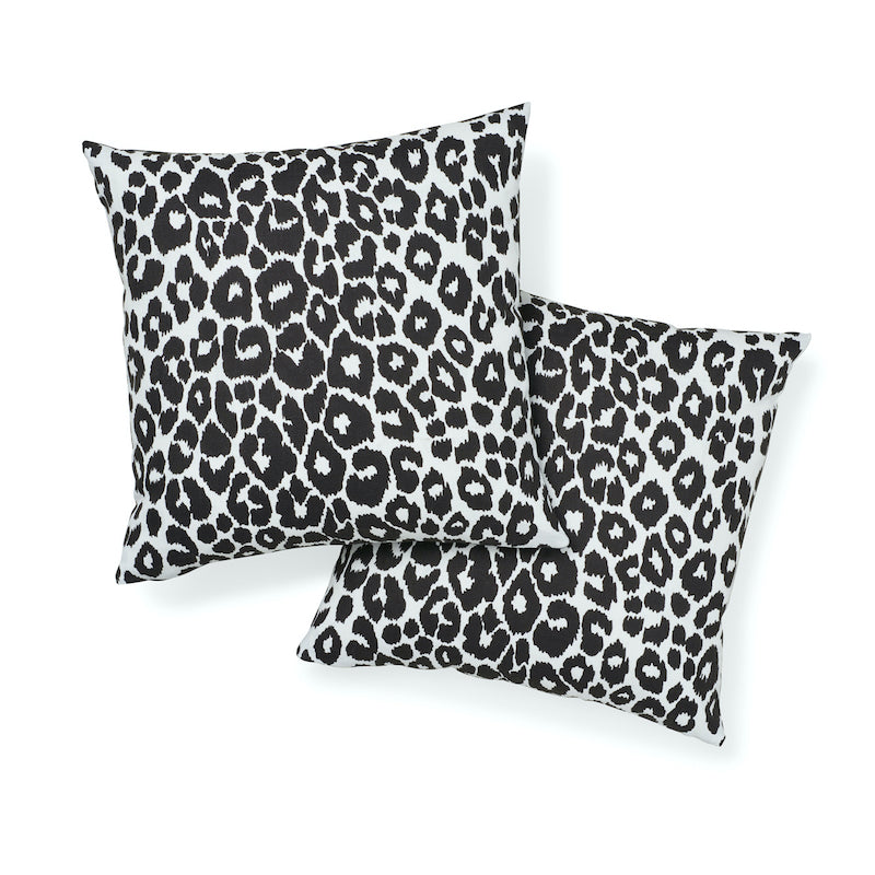 ICONIC LEOPARD I/O 18" PILLOW Graphite
