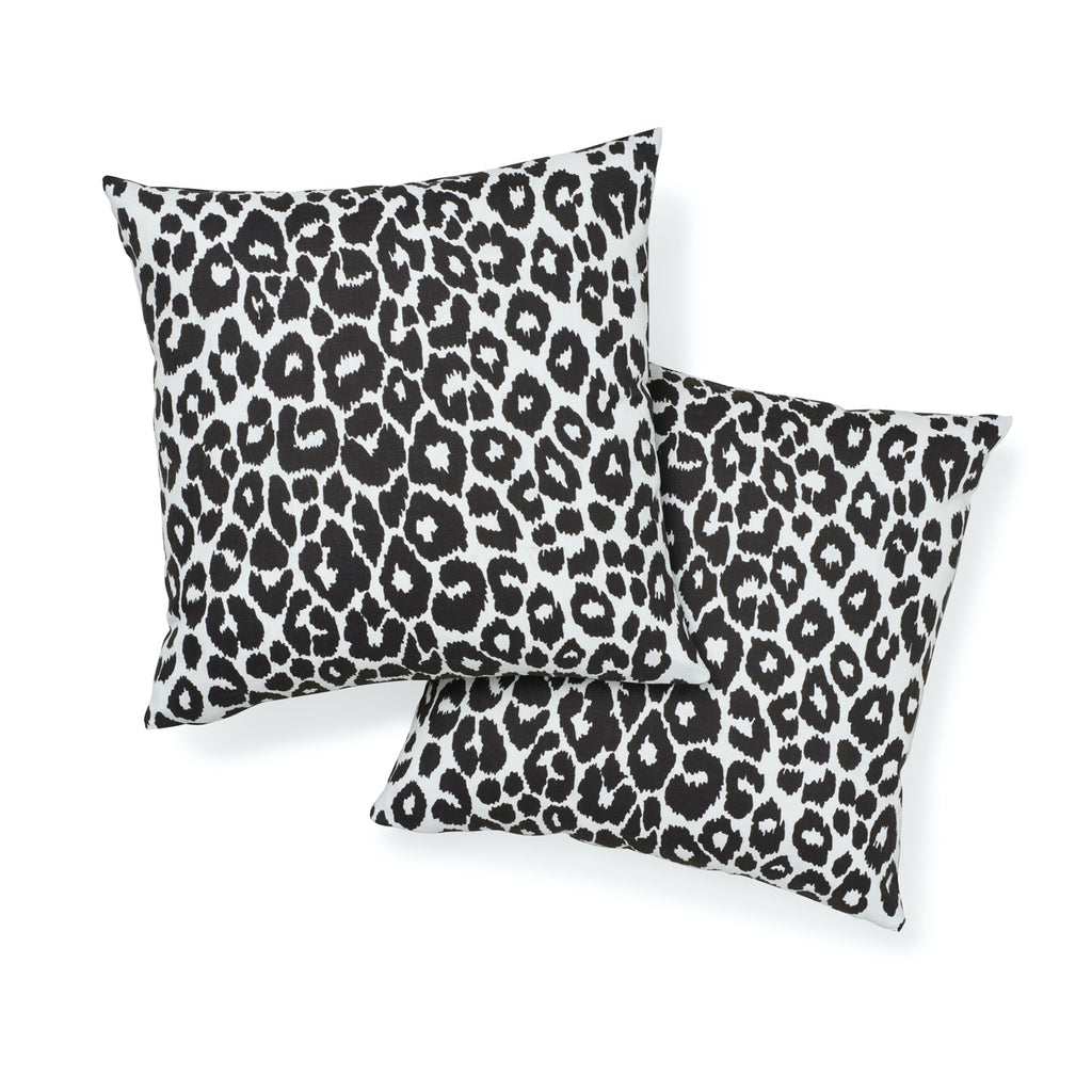 ICONIC LEOPARD I/O 20" PILLOW Graphite