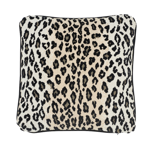 Safari Epingle 20" Pillow Snow | Schumacher Pillows