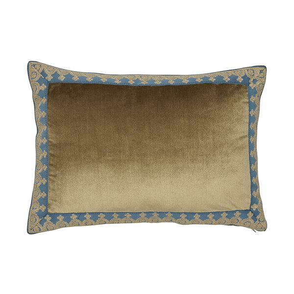 Noelia Pillow Hazel | Schumacher Pillows