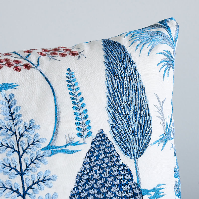PANDORA EMBROIDERY PILLOW Delft&Rose