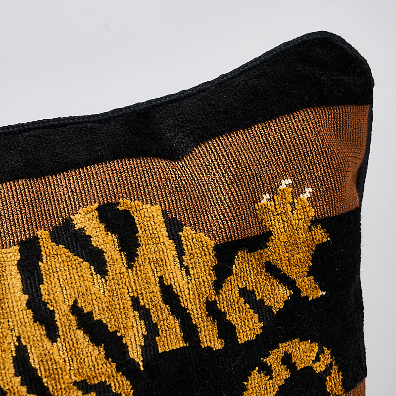 JOKHANG TIGER VELVET PILLOW Brown&Black