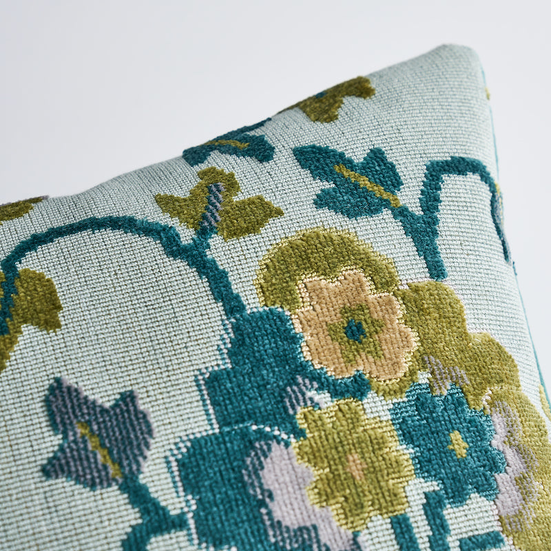 JENNIE VELVET PILLOW Peacock&Celadon