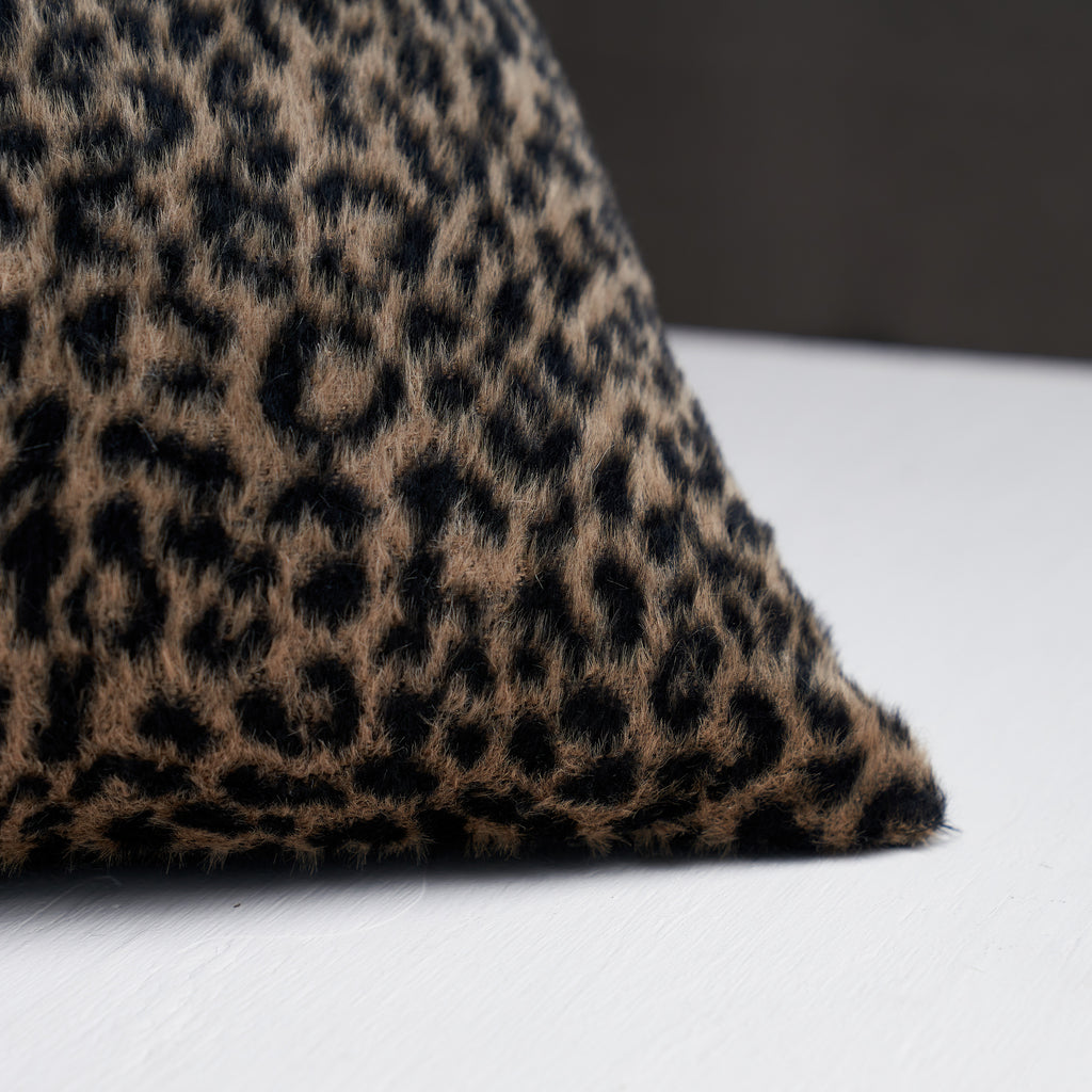 Lilya Leopard 18" Pillow Natural