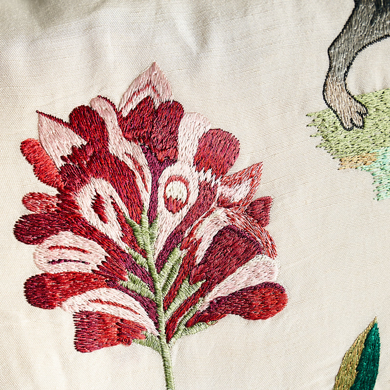 ROYAL SILK EMBROIDERY PILLOW Multi